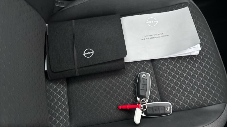 Nissan Juke 1.0 DiG-T N-Connecta 5dr DCT Petrol Hatchback